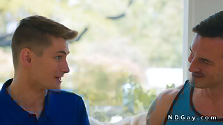 Famous podcaster anal fucks his fan on the sofa