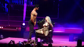 Marija Zadravec na sajmu erotike