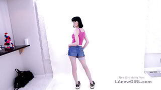 Girl with egyptian beauty gets her pussy all creamy